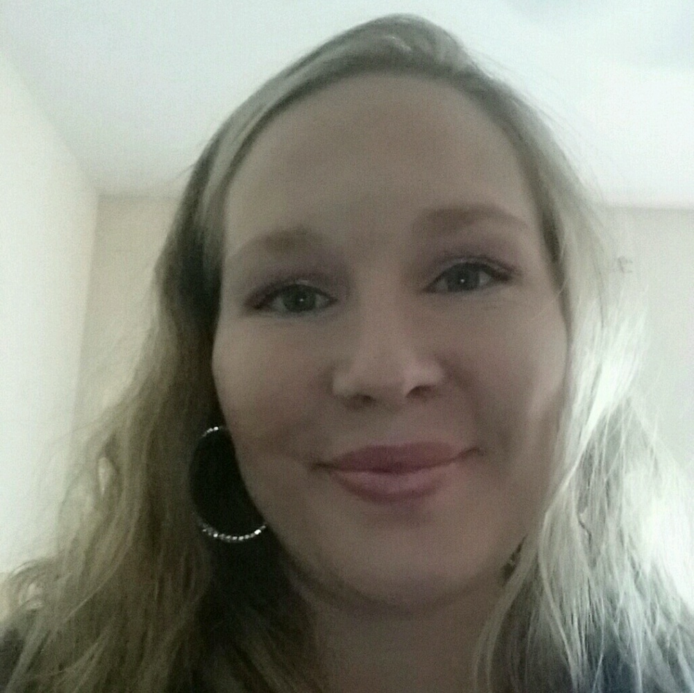 Meet your Posher, Pam - Picture 1 of 1