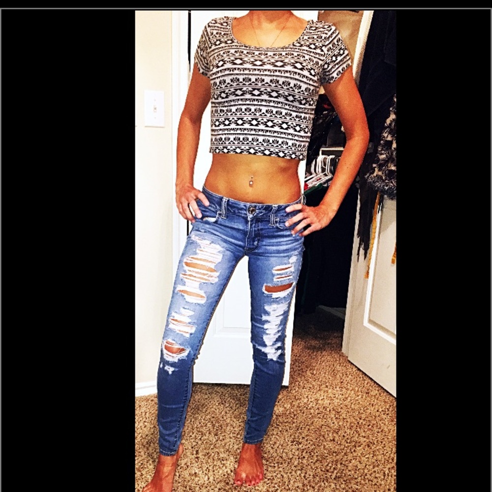 Cropped Tee - Picture 2 of 3