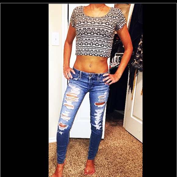 Cropped Tee - Picture 2 of 3