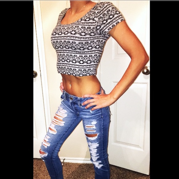 Cropped Tee - Picture 3 of 3