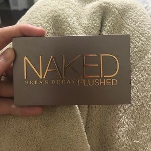 Naked Flushed palette