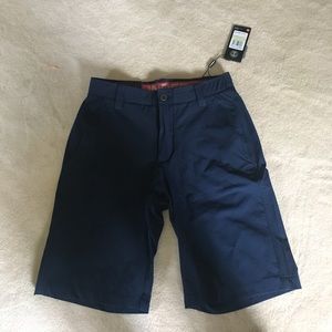 Men's Navy Under Armour Heat Gear shorts, size 30.