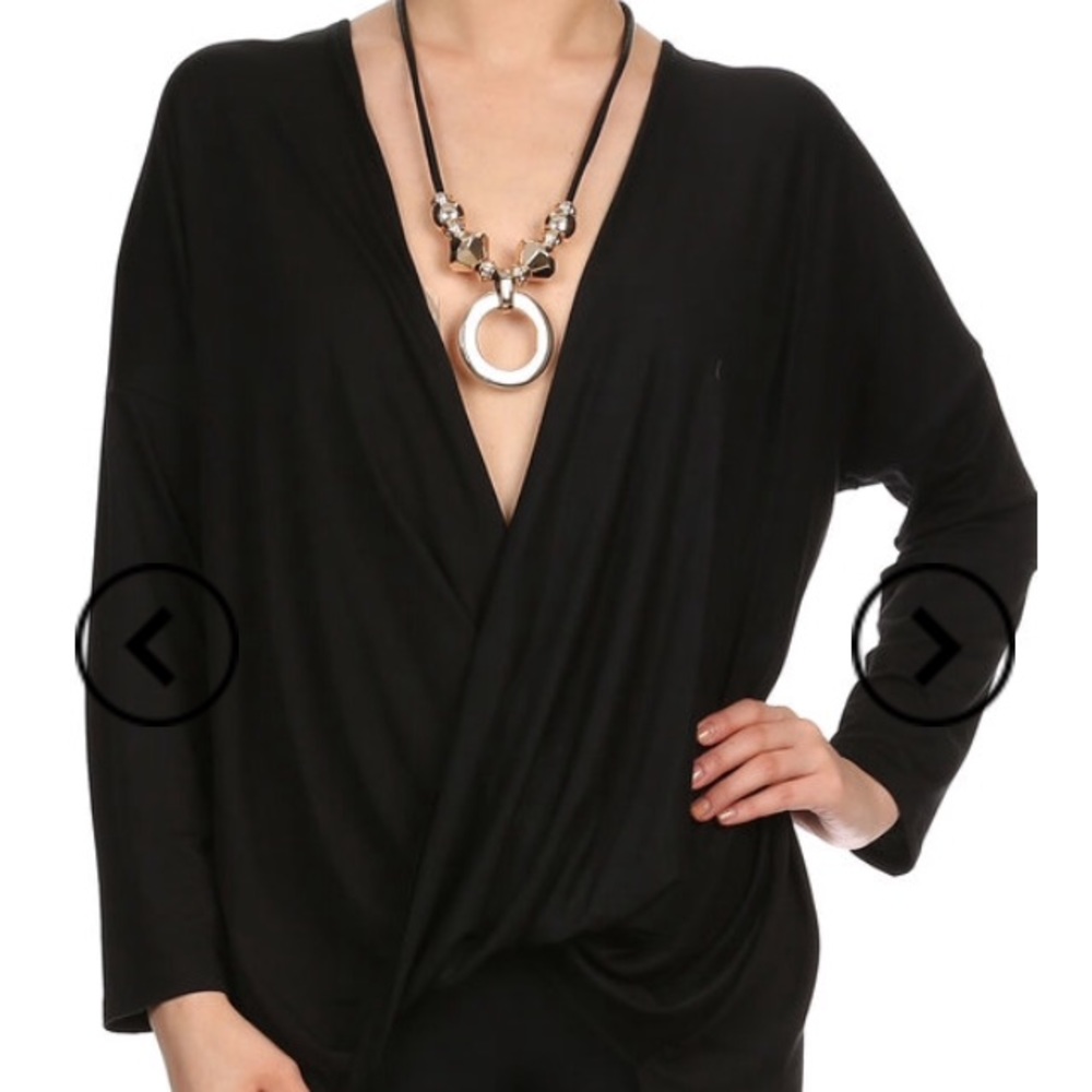 FLASH SALE $10!!! NEW V neck hi-lo hem blouse.