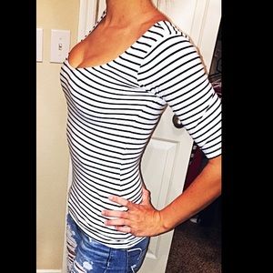 3/4 sleeve black and white striped Tee