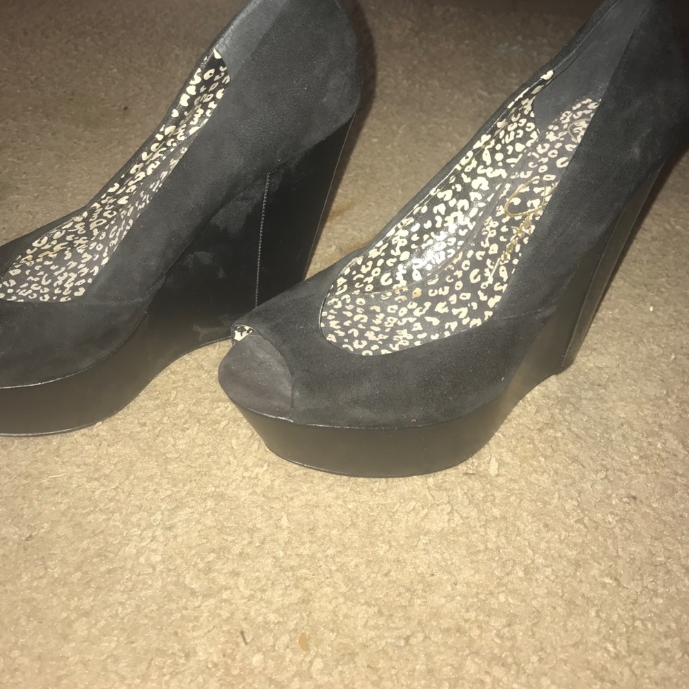 Open toed wedges