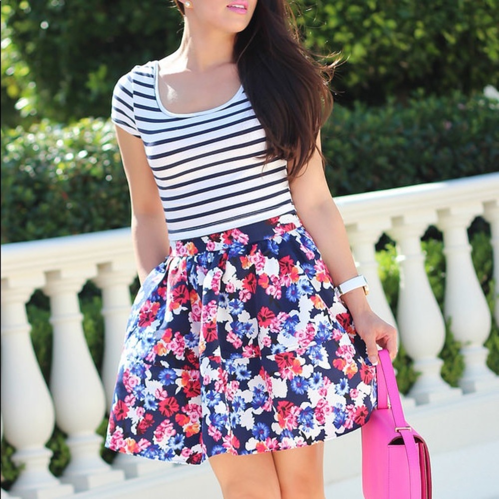 🌸2xHP🌸 EXPRESS Flare Floral Skirt With Pockets