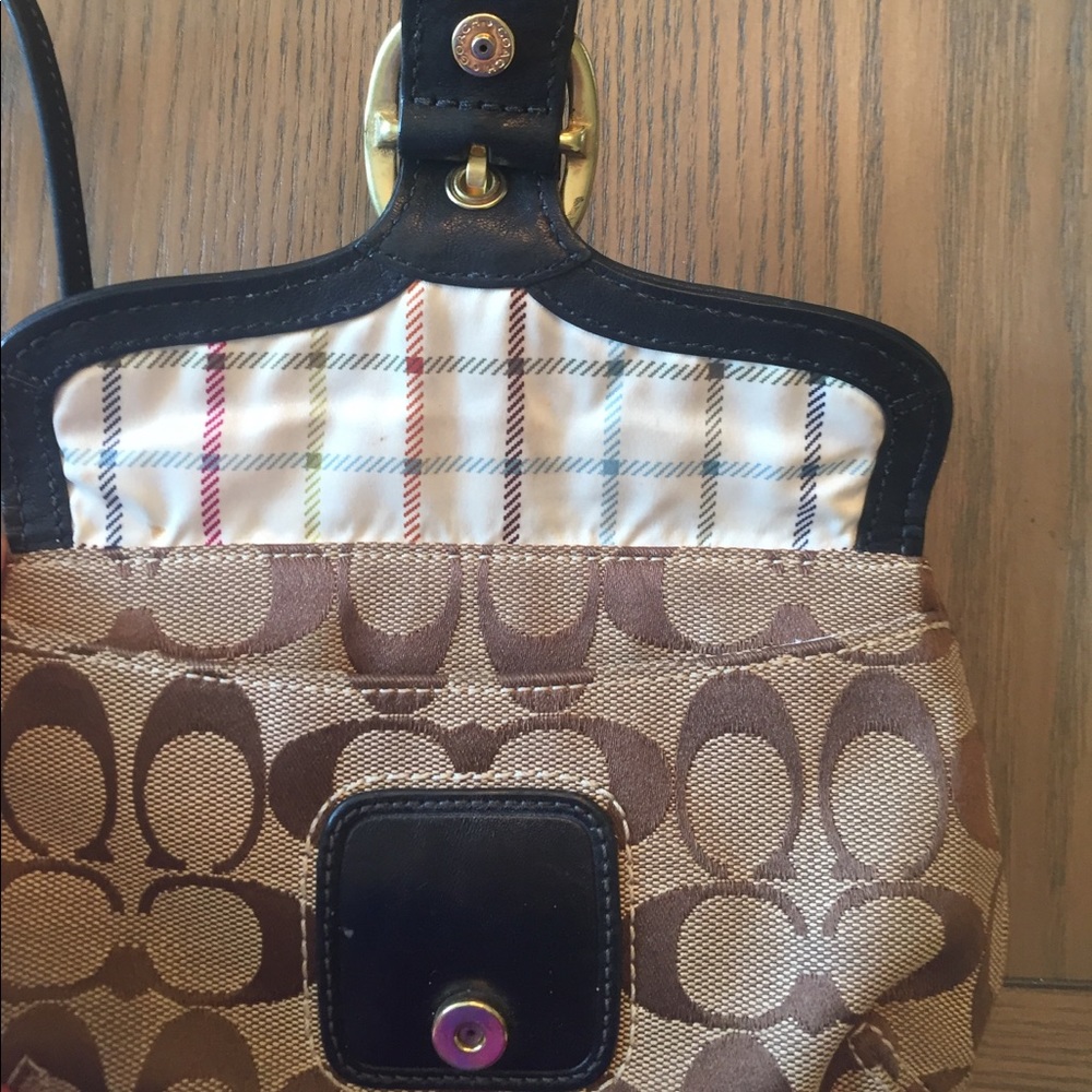 Authentic Coach Clutch💜 - Picture 7 of 8