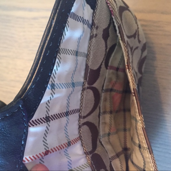 Authentic Coach Clutch💜 - Picture 8 of 8