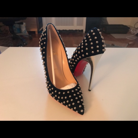 Christian Louboutin Billy Velvet Heels NEVER WORN - Picture 2 of 4