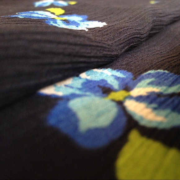 Original hollister floral chiffon blouse - Picture 3 of 3