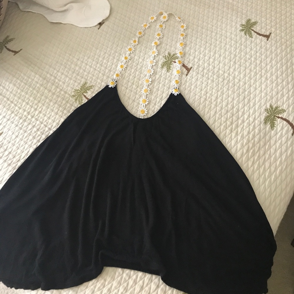 Urban outfitters days black semi crop top