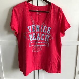 Old Navy Graphic V-neck Tee