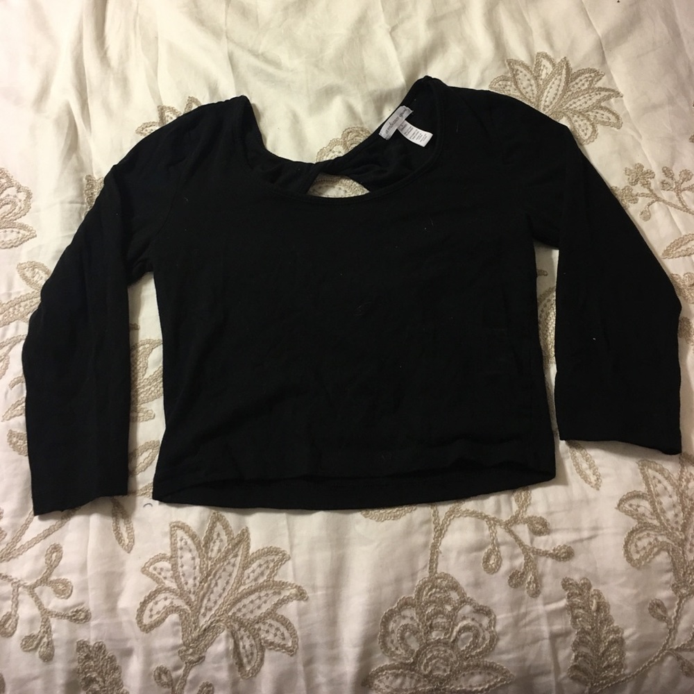 Cute black 3/4 crop top