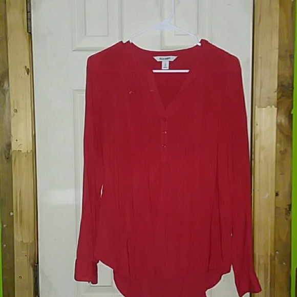 Red long sleeve - Picture 1 of 3