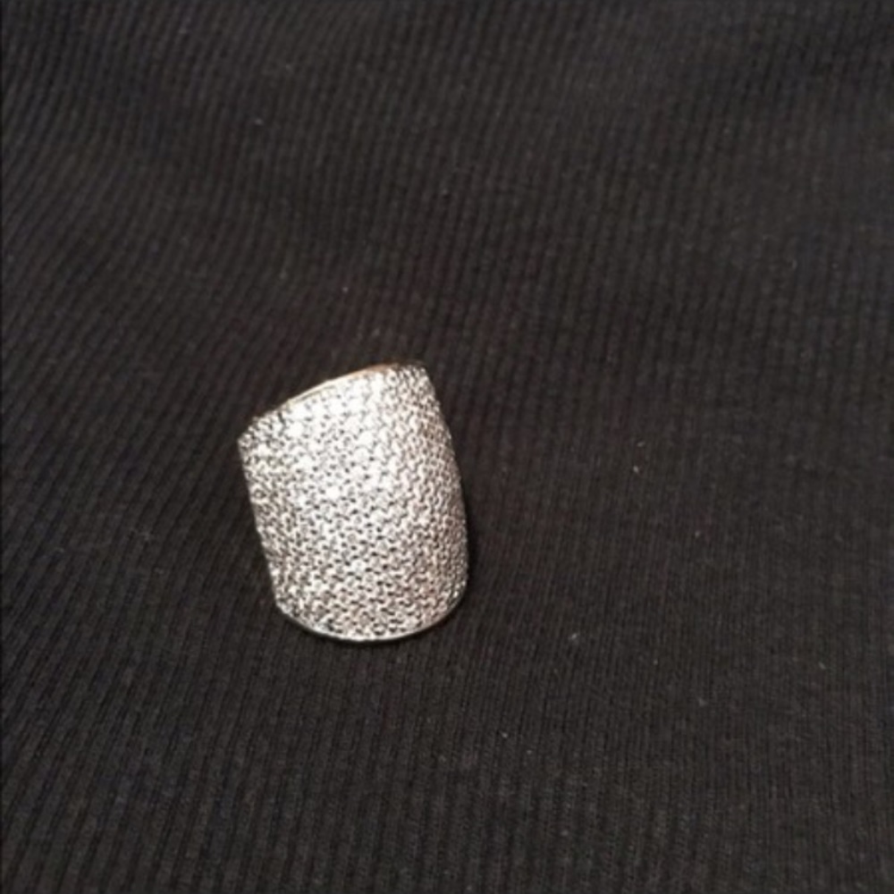 Fashion ring