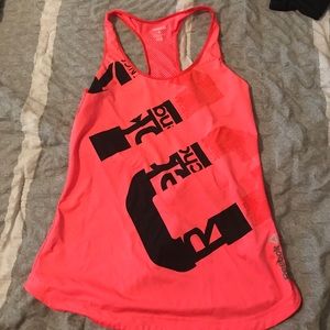 Workout tank top