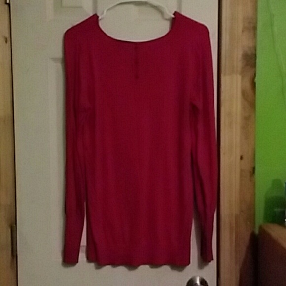 Red sweater - Picture 2 of 4