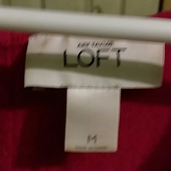 Red sweater - Picture 4 of 4