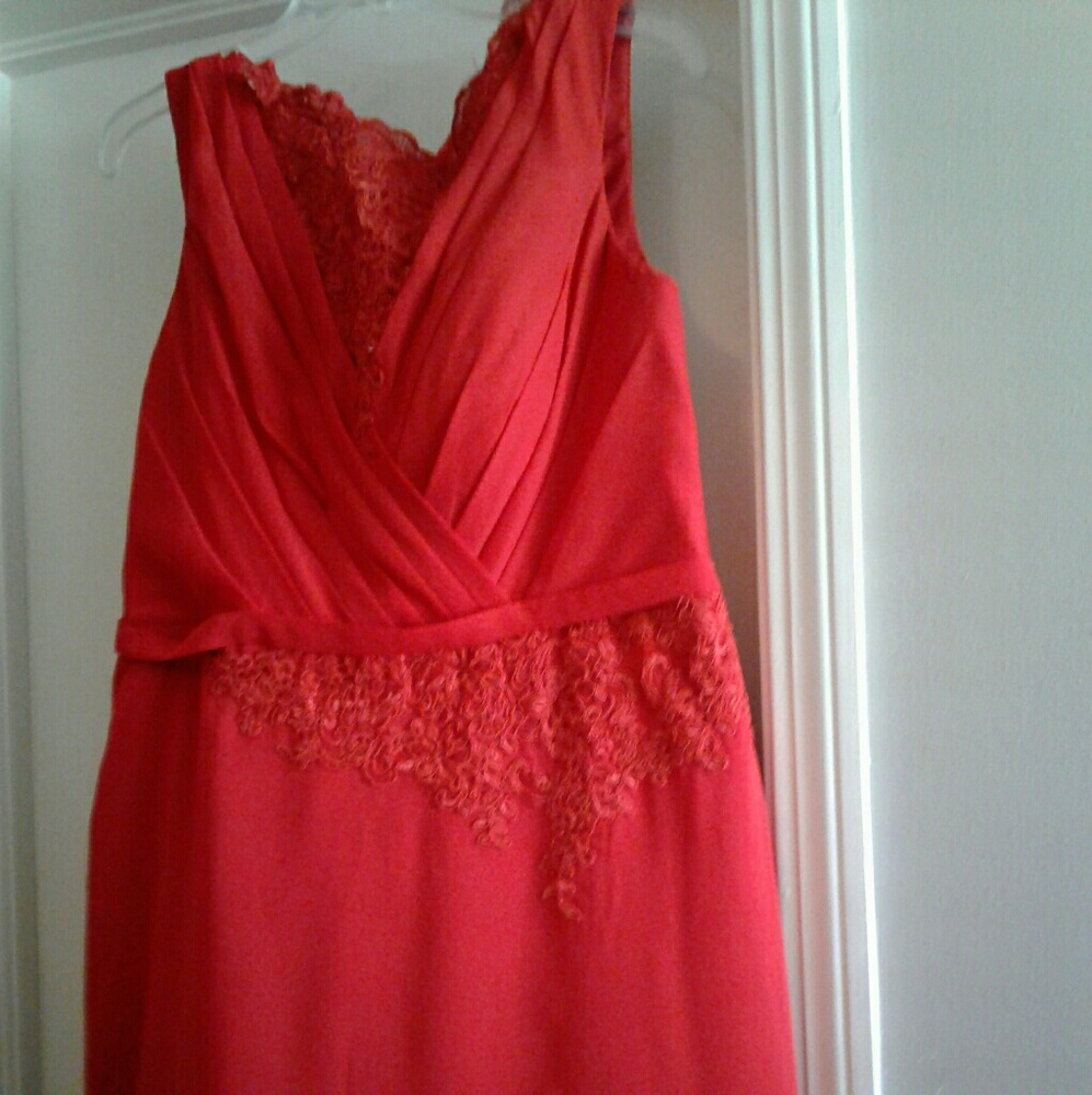 Absolutely beautiful gown