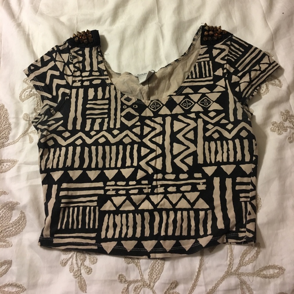 Cute patterned crop