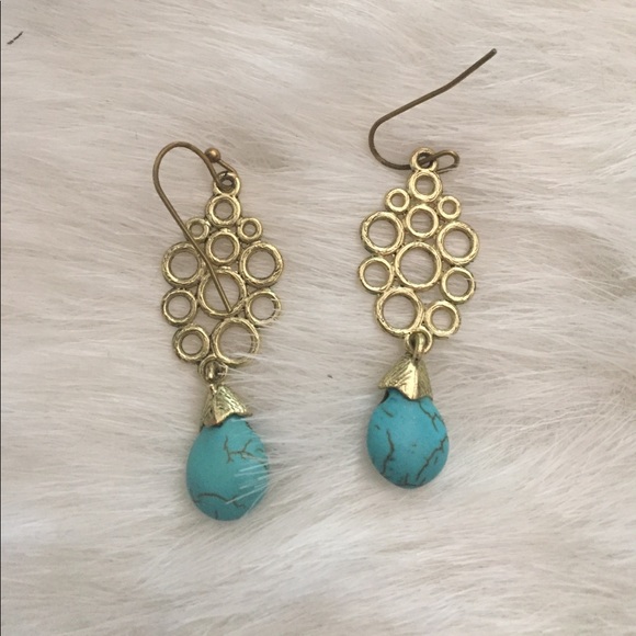 Beautiful Statement Earrings - Picture 2 of 3