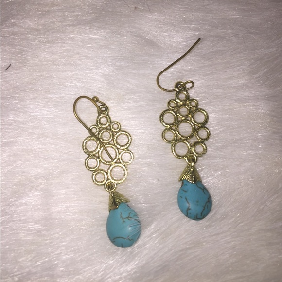 Beautiful Statement Earrings - Picture 3 of 3