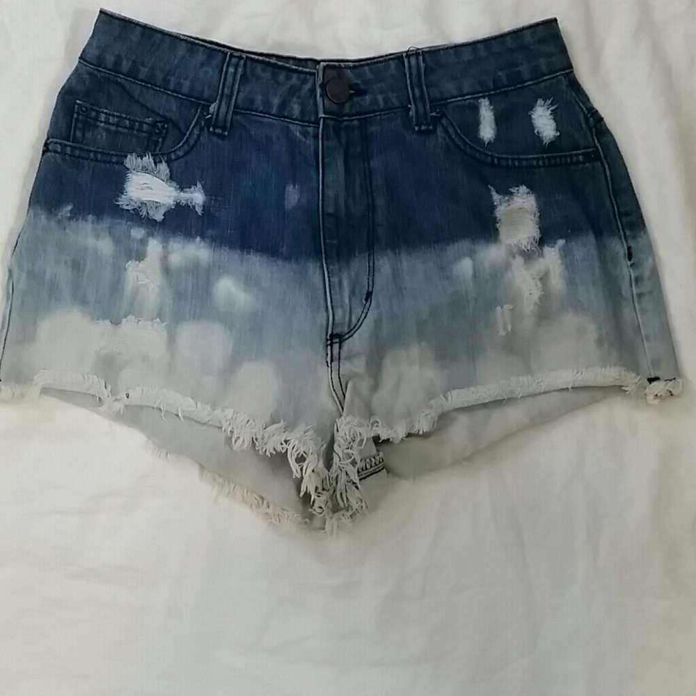 BDG high rise cheeky size 30