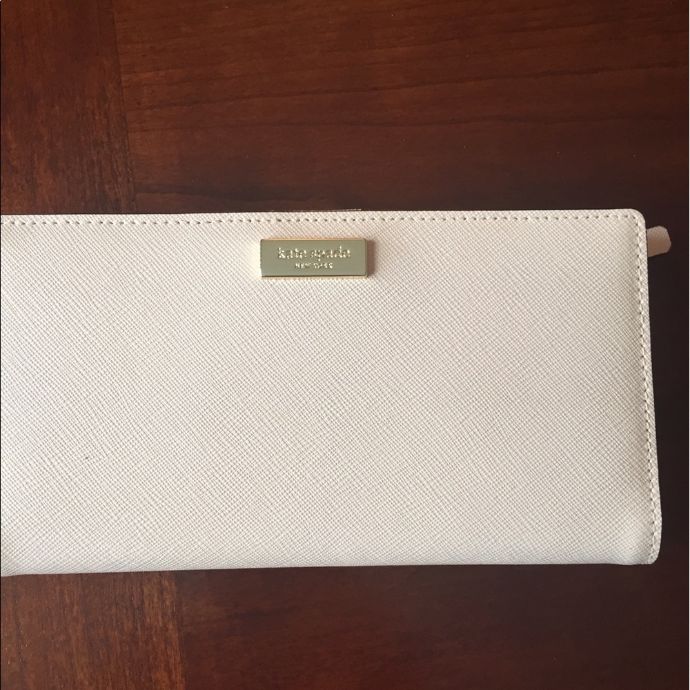 NWOT Kate spade Stacy wallet