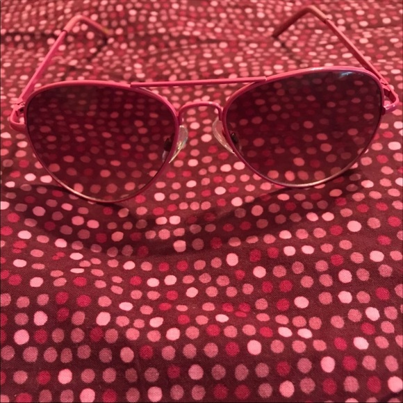 Pink sunglasses - Picture 3 of 3