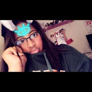 Meet your Posher, Bella