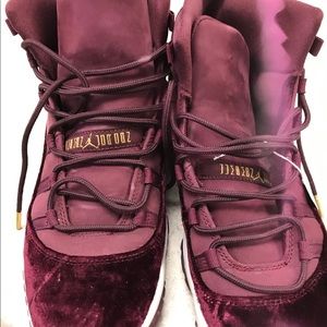 Jordan 11 velvet