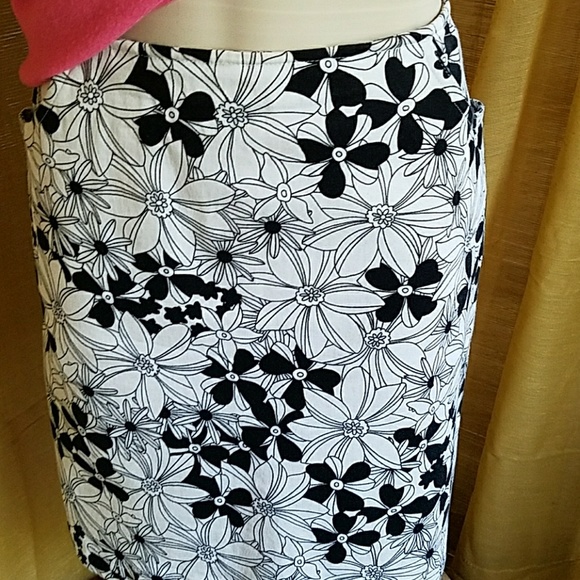 🔴SOLD OTHER 🔴LOFT/ SUMMER SKIRT - Picture 2 of 4