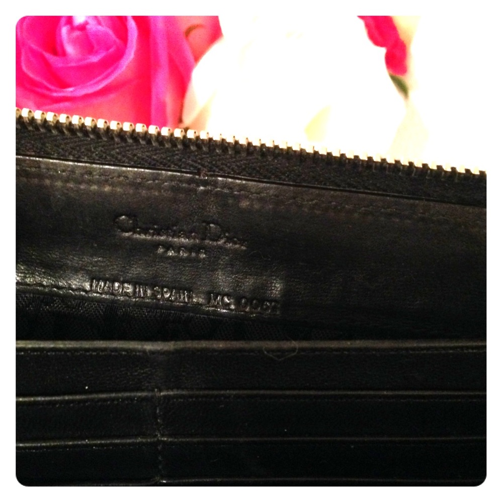 Dior Wallet Code