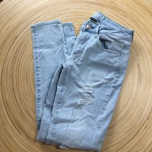 American Eagle Outfitters jeans. Lightwash denim