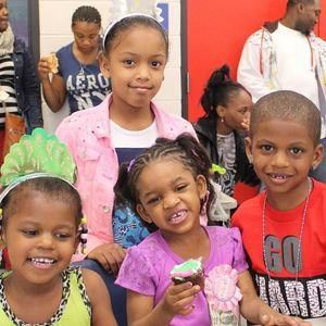 Meet your Posher, Derrick-rita