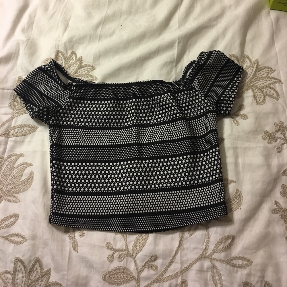 Cute black and white crop top