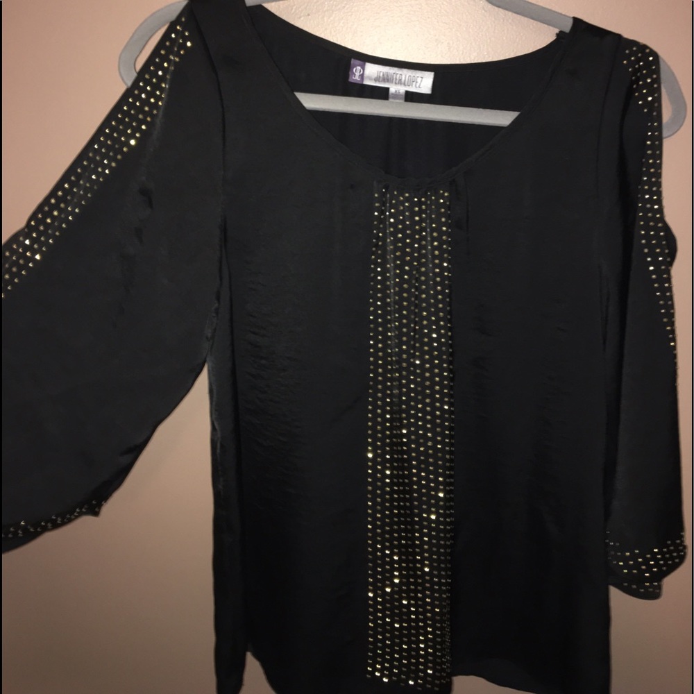 Silky black top
