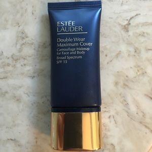 Estée Lauder double wear maximum cover foundation