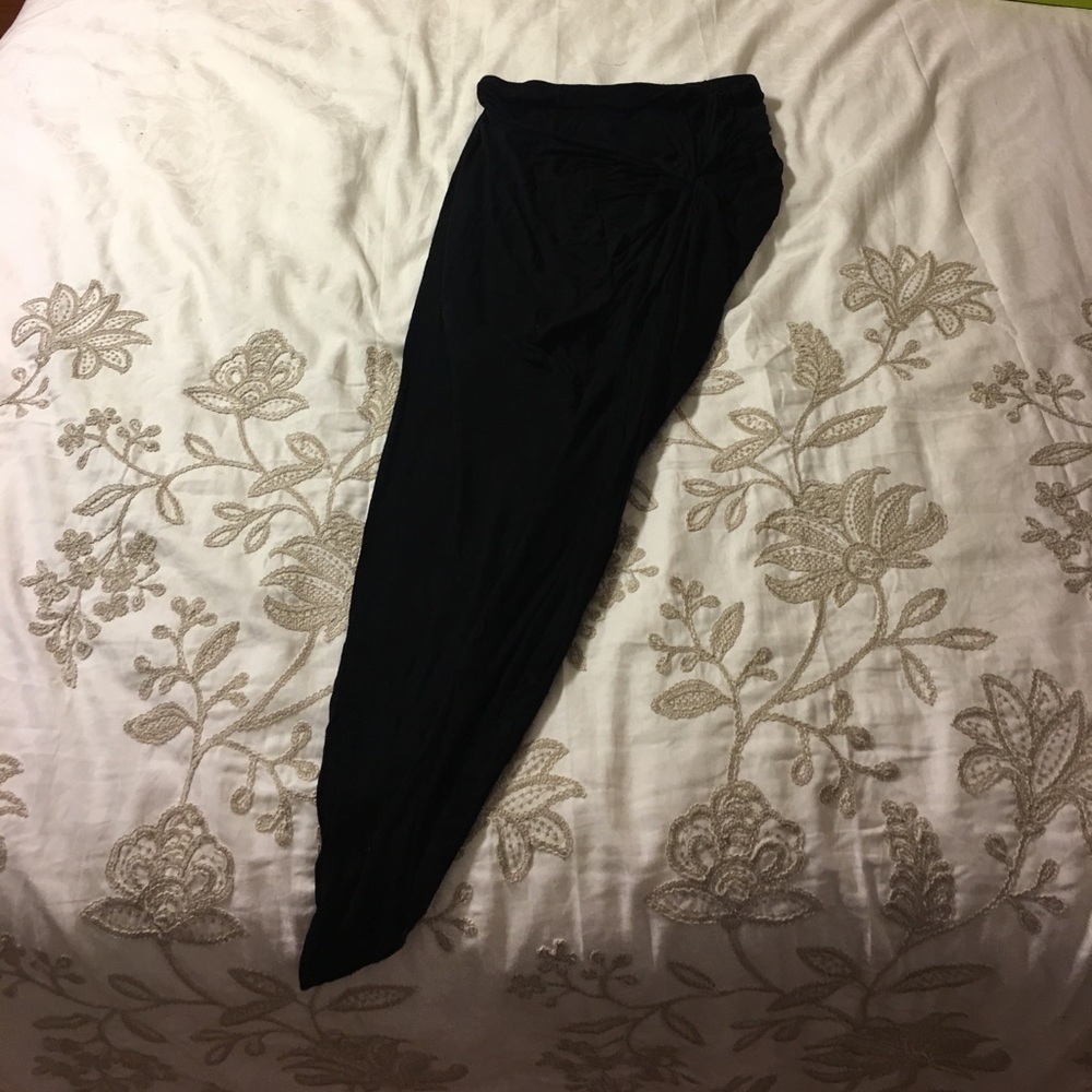 Diagonal black skirt