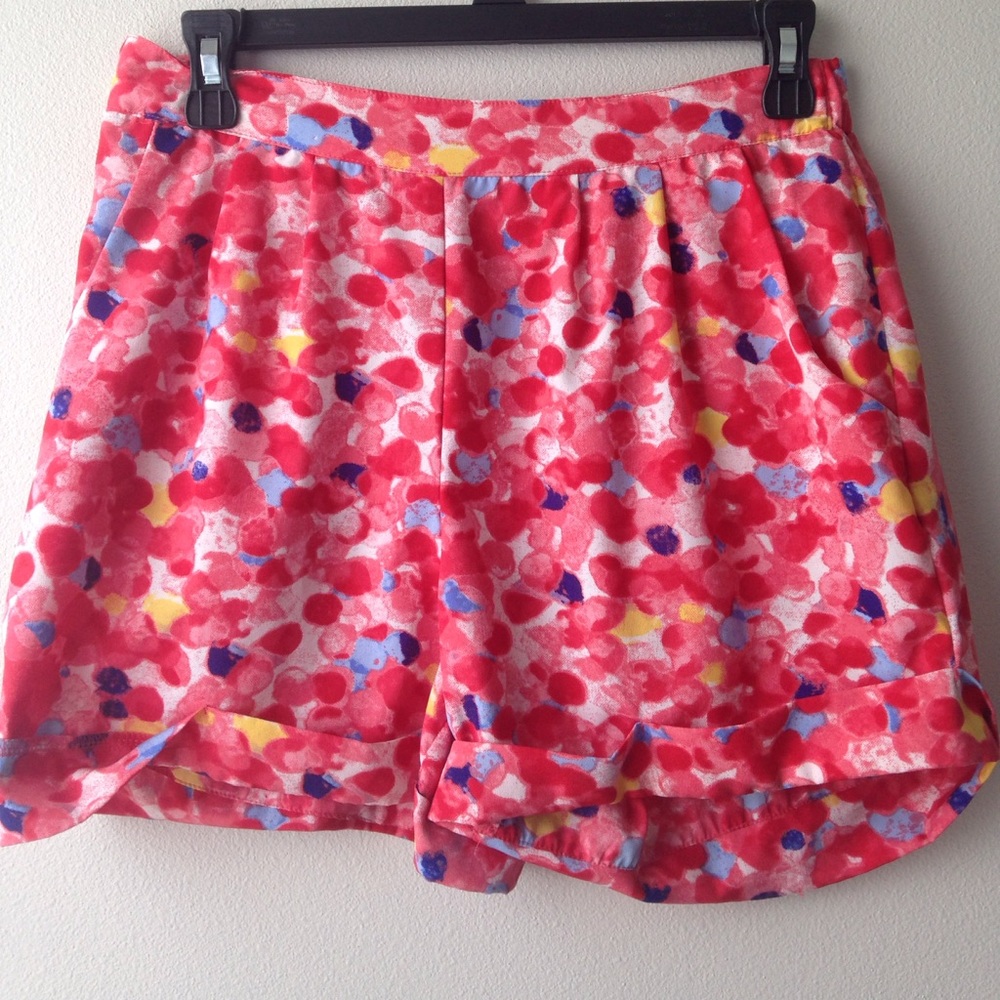 Loose shorts