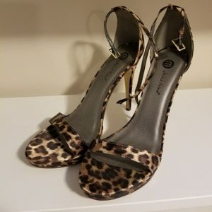 Cheetah print scrappy heels