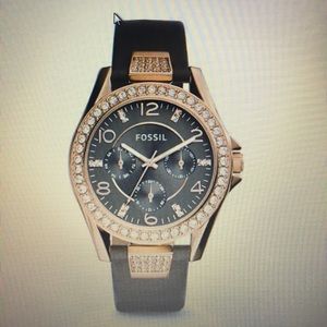 Women’s Fossil watch. Price is negotiable