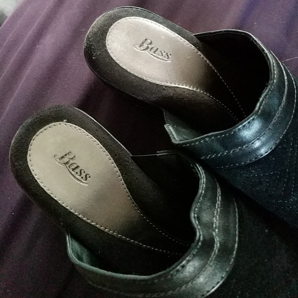 Clogs - Picture 3 of 4