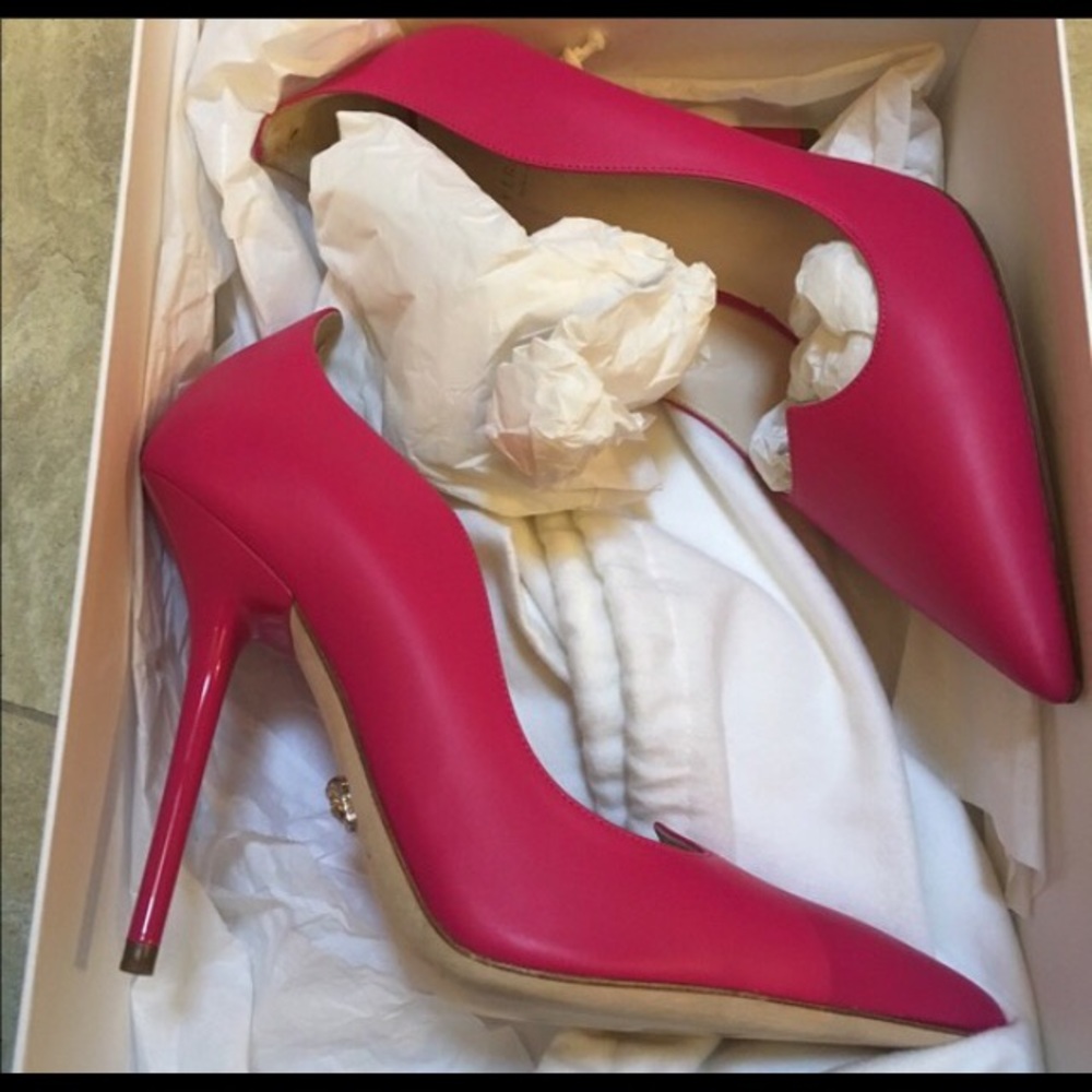 WILLING TO TRADE.Versace size 8