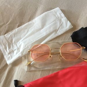 Pink 90's sunglasses