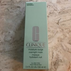 New in Box!  Clinique overnight moisture surge.