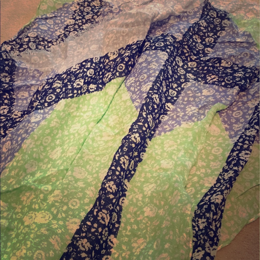 GIFT! J.Crew linen scarf shawl wrap