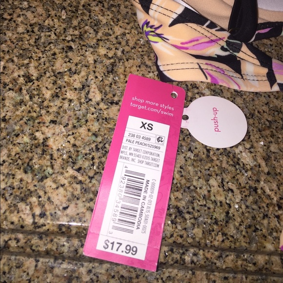 Adorable Push-Up Target Bikini - Picture 5 of 5