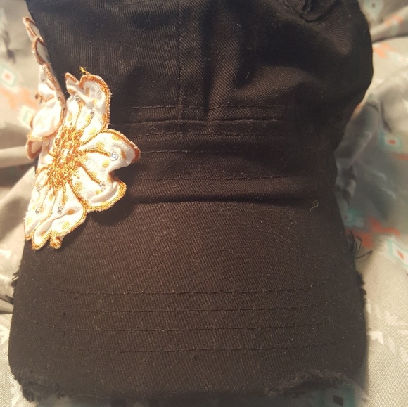 NWOT Embellished UT Longhorn hat - Picture 2 of 3