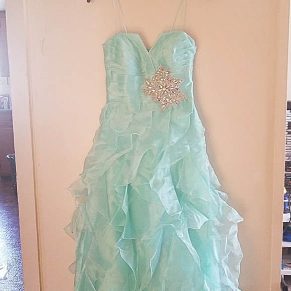 Prom Dress - Picture 1 of 7